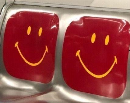 娃娃吃瓜文案搞笑,娃娃吃瓜，欢乐无边