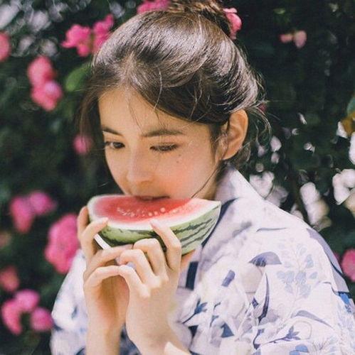 唐朝吃瓜少女头像高清,吃瓜少女头像，穿越千年的美丽瞬间